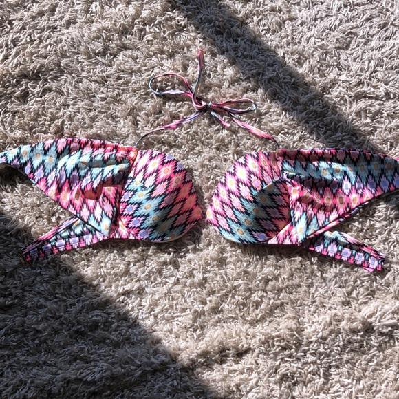 Victoria’s secret bikini top the wrap halter top Aztec print size 34DD swim wear - Picture 7 of 7